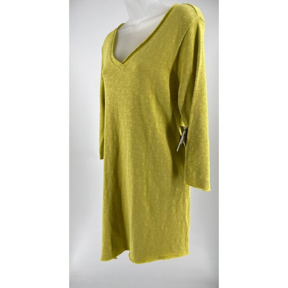Chalet Women's Pistachio V-Neck Asymmetrical Tunic Top With Side Buttons & 3/4 S - Picture 6 of 13